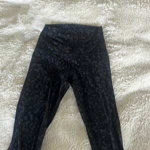 Black patterned Lululemon size 2 leggings